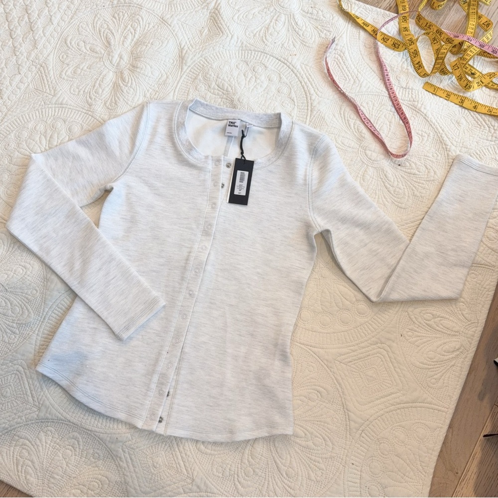 NWT 129416 Aritzia TNA Mazzy heather cloud white S